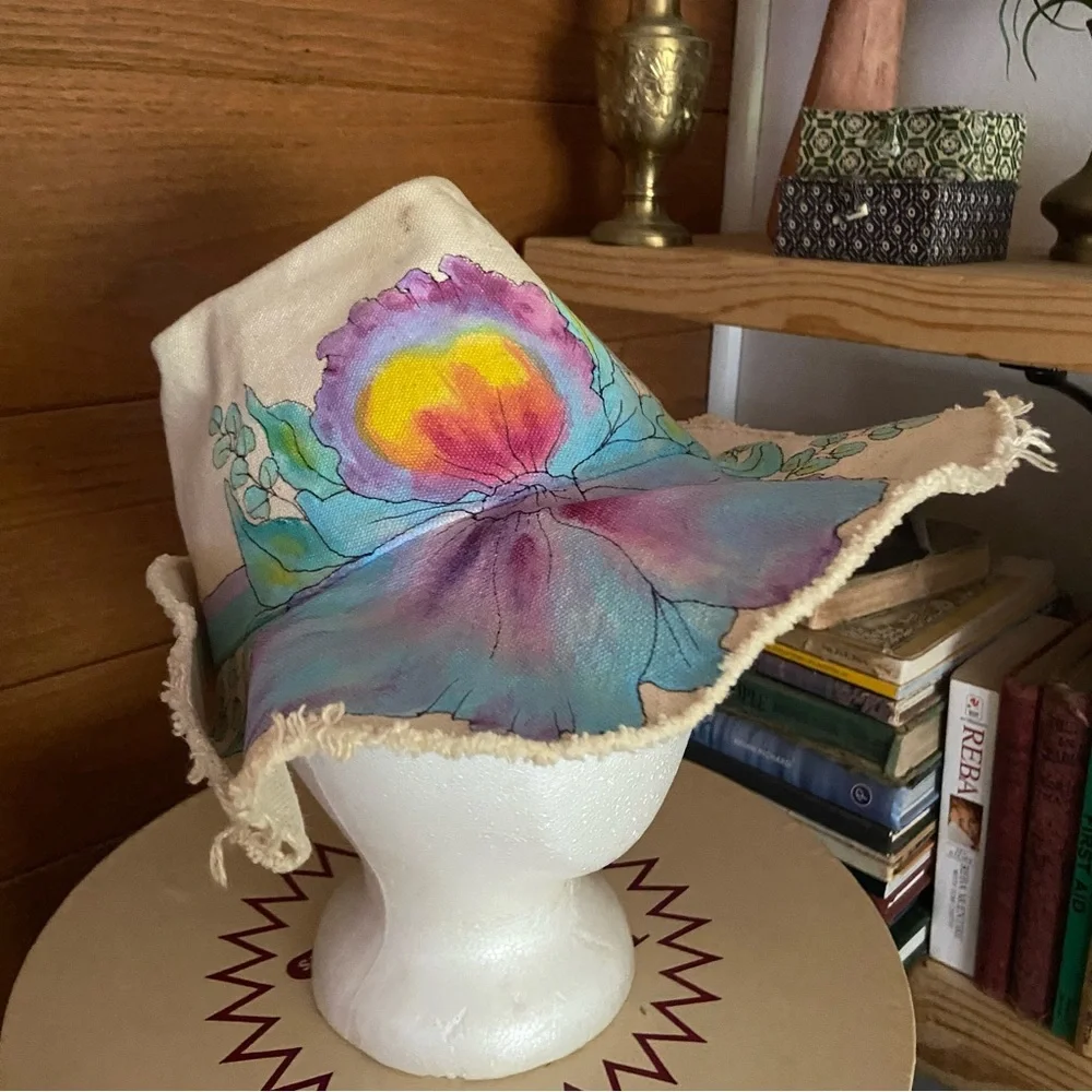 Vintage 70s 80s Mauna Key painted iris lizard hat